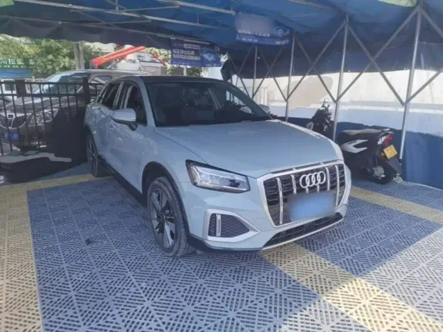 Audi Q2L — Фото автомобиля 3