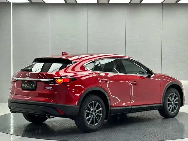 Mazda CX-4 — Фото автомобиля 5