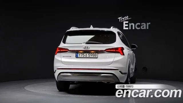 Hyundai Santafe Бензин 2.5T 2WD — Фото автомобиля 4