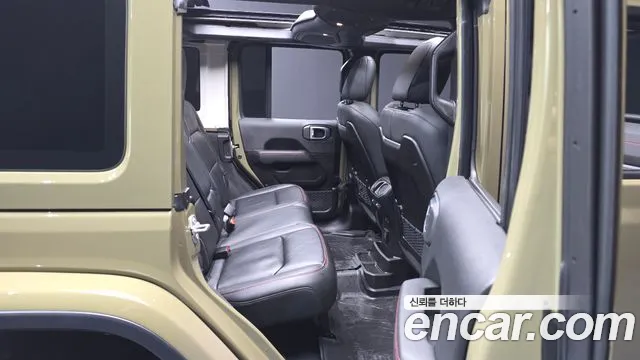 Jeep Wrangler JL — Фото автомобиля 18