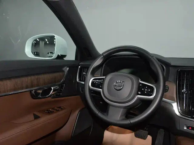 Volvo V90 — Фото автомобиля 13