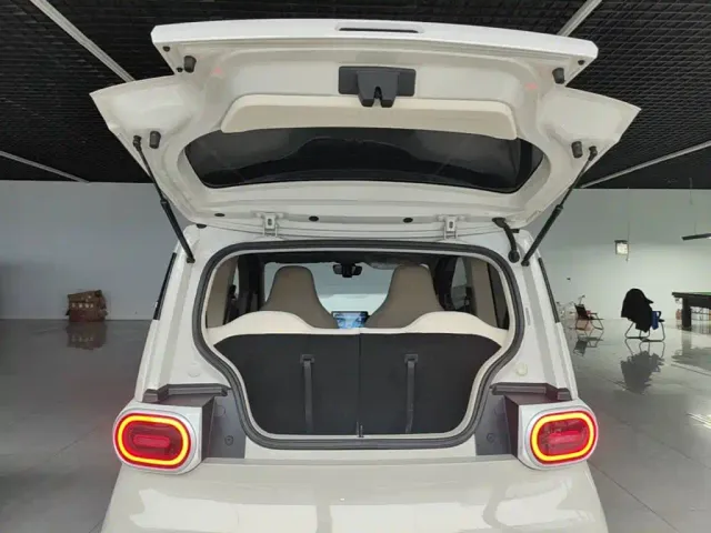 Wuling Hongguang Mini EV — Фото автомобиля 18