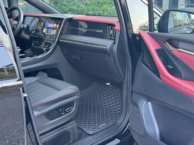 GAC Trumpchi M8 — Фото автомобиля 29