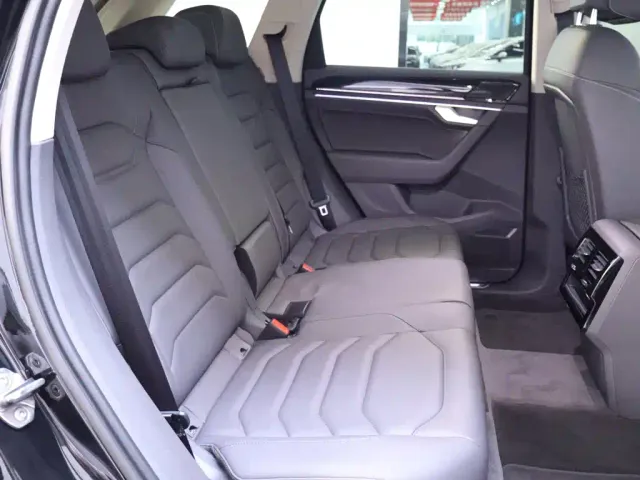 Volkswagen Touareg — Фото автомобиля 22