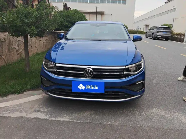 Volkswagen Bora — Фото автомобиля 2