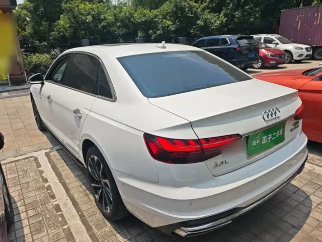 Audi A4L — Фото автомобиля 4
