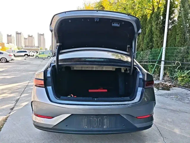 BYD Qin PLUS — Фото автомобиля 18