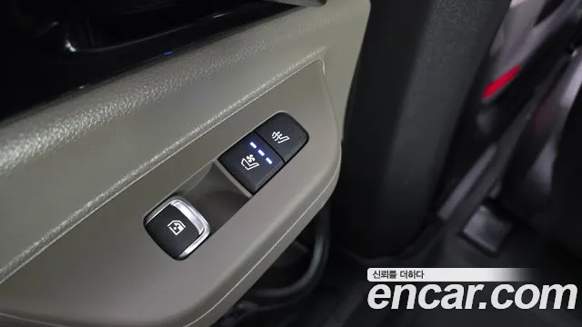 Kia Canival — Фото автомобиля 7