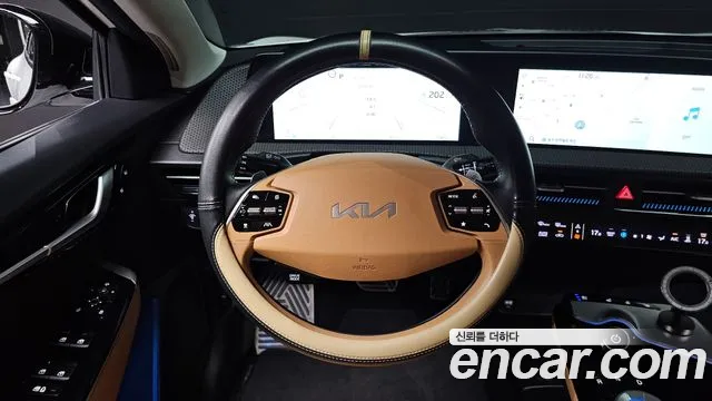Kia EV6 — Фото автомобиля 13