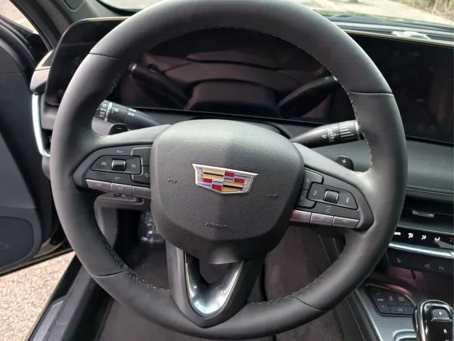 Cadillac CT5 — Фото автомобиля 10