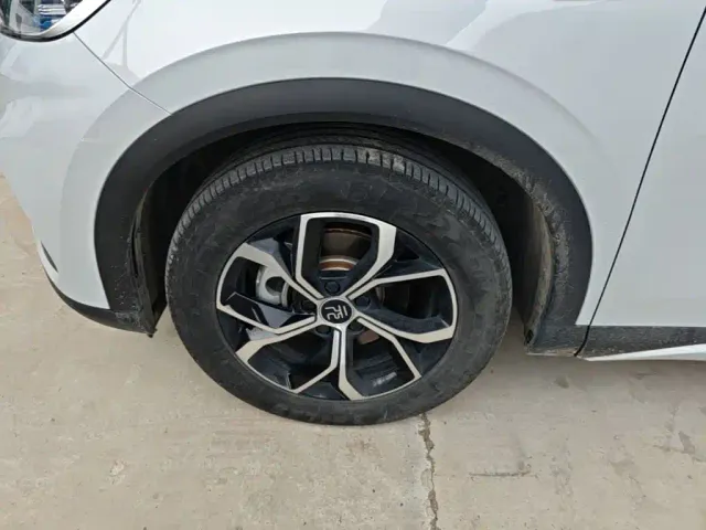 BYD Yuan PLUS — Фото автомобиля 22