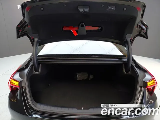 Kia K8 K8 Hybrid — Фото автомобиля 24