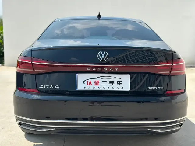 Volkswagen Passat — Фото автомобиля 18