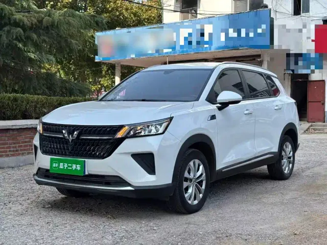 Фотография автомобиля — Wuling Asta