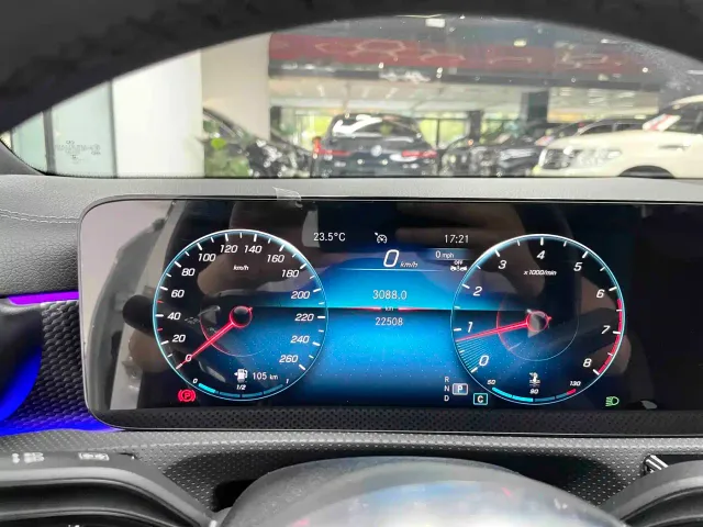 Mercedes-Benz A-Class — Фото автомобиля 9