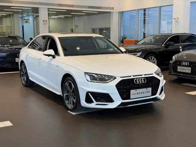 Audi A4L — Фото автомобиля 3