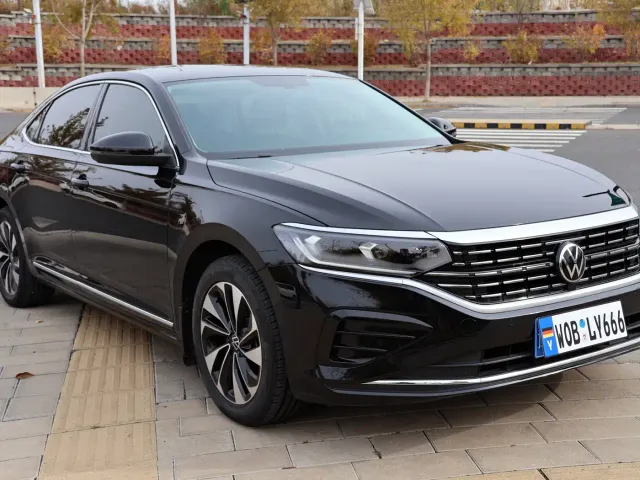 Volkswagen Passat — Фото автомобиля 5