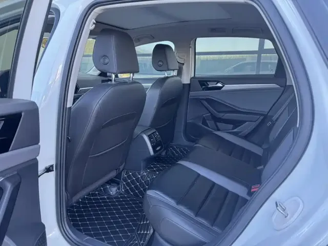 Volkswagen Sagitar — Фото автомобиля 9