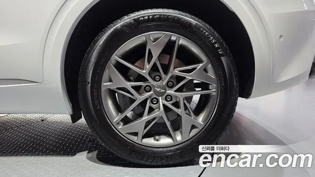 Genesis GV70 2.5T Бензин 2WD — Фото автомобиля 21