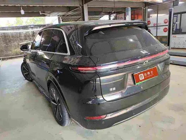 Li Auto L7 — Фото автомобиля 6