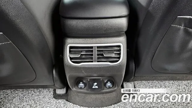 Hyundai Santafe Новый Santa Fe Бензин 2.5T 2WD — Фото автомобиля 19