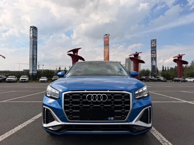 Audi Q2L — Фото автомобиля 2