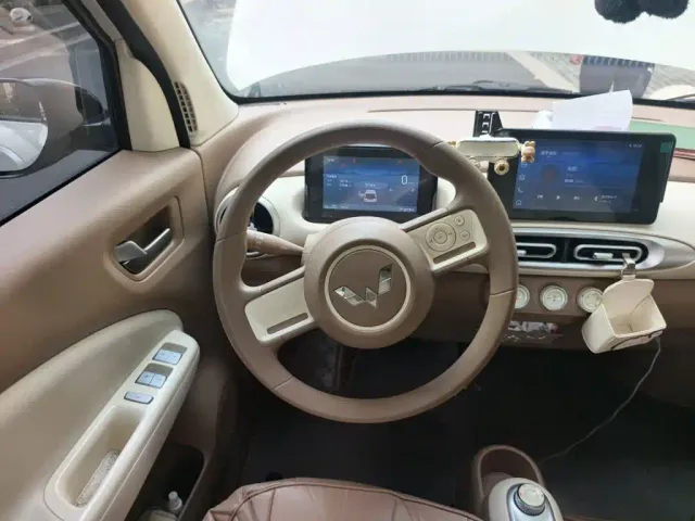 Wuling Hongguang Mini EV — Фото автомобиля 6