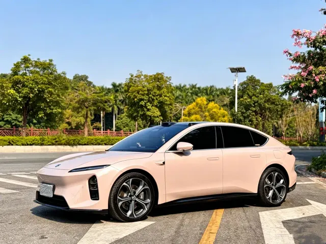 Фотография автомобиля — Nio ET5