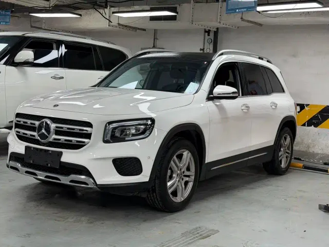 Фотография автомобиля — Mercedes-Benz GLB-Class