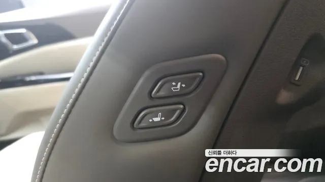 Kia Carnival Generation 4 — Фото автомобиля 27
