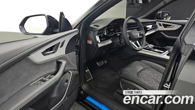 Audi Q8 55 TFSI quattro Premium — Фото автомобиля 10