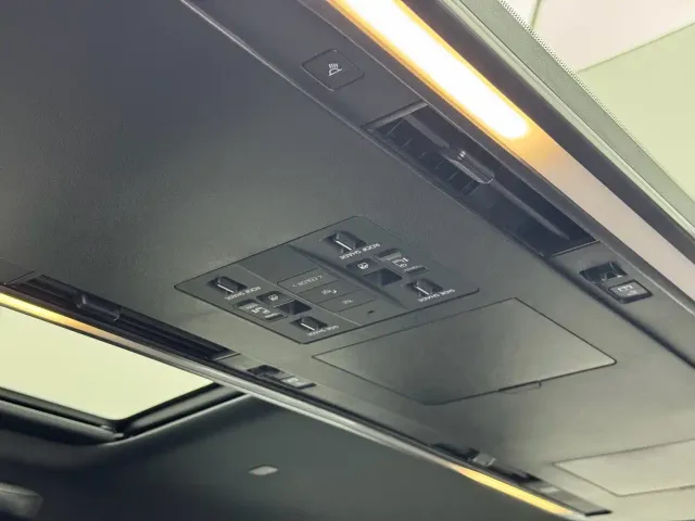 Toyota Vellfire — Фото автомобиля 15
