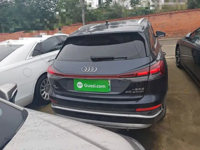 Audi Q4 e-tron — Фото автомобиля 5