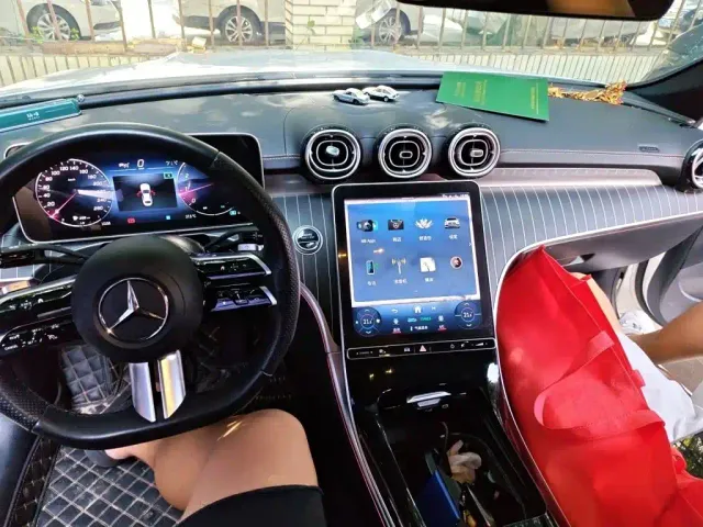 Mercedes-Benz C-Class — Фото автомобиля 12