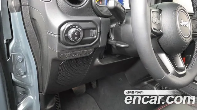 Jeep Wrangler JL — Фото автомобиля 23