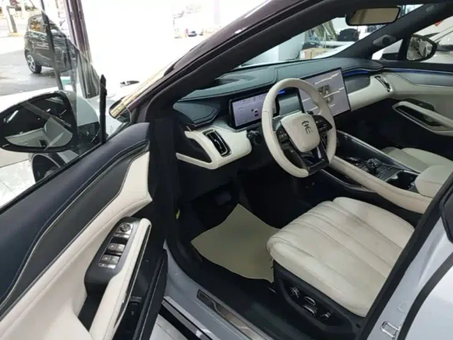 BYD Song L EV — Фото автомобиля 15