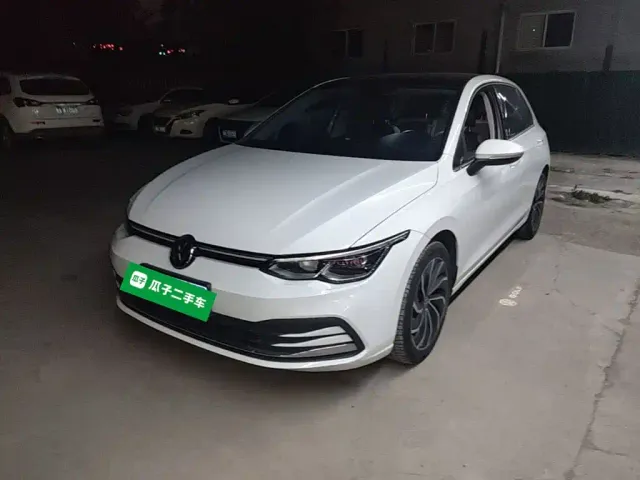 Фотография автомобиля — Volkswagen Golf