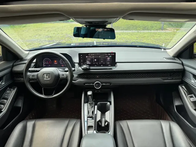 Honda Accord — Фото автомобиля 7