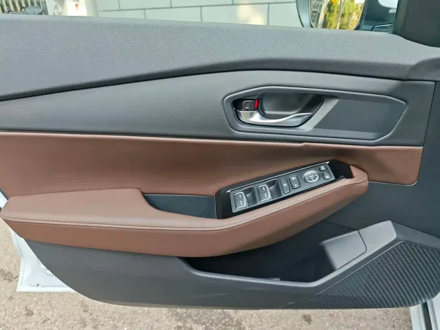 Honda Inspire Hybrid — Фото автомобиля 15