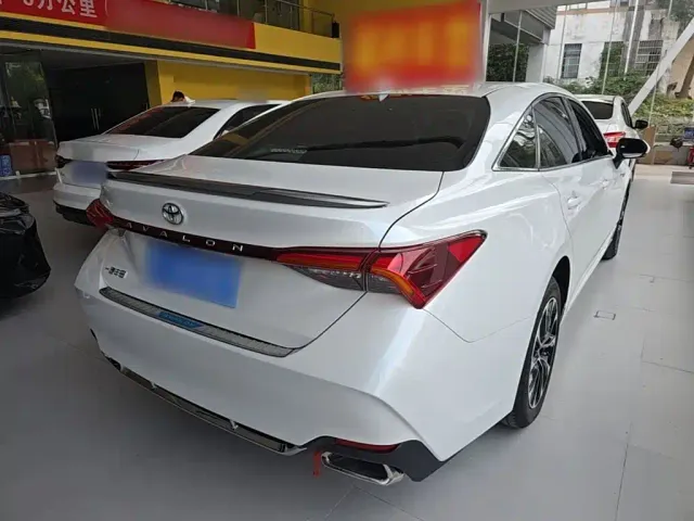 Toyota Avalon — Фото автомобиля 6