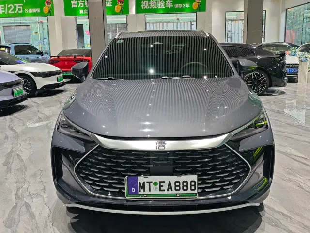 BYD Tang — Фото автомобиля 2