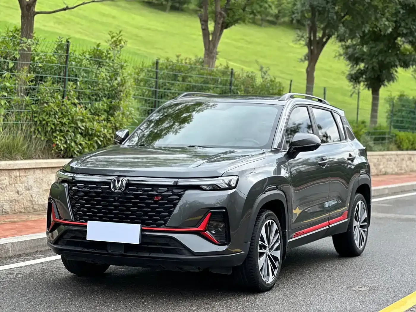 Фотография автомобиля — Changan Changan CS35 PLUS