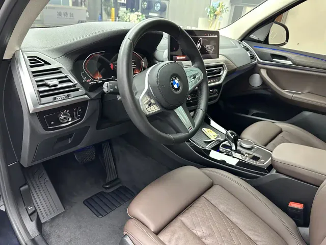 BMW X3 — Фото автомобиля 12