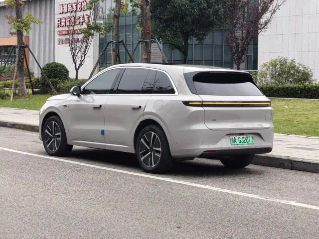 Li Auto L6 — Фото автомобиля 6