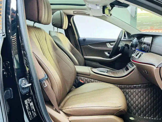 Mercedes-Benz E-Class — Фото автомобиля 10