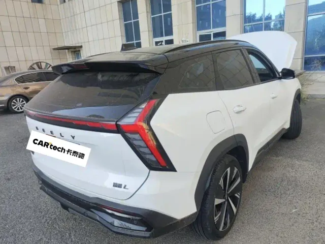 Geely Boyue L — Фото автомобиля 10