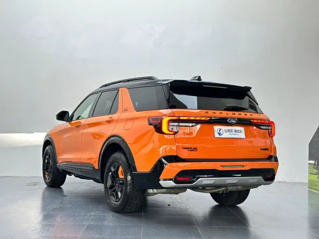 Ford Explorer — Фото автомобиля 6