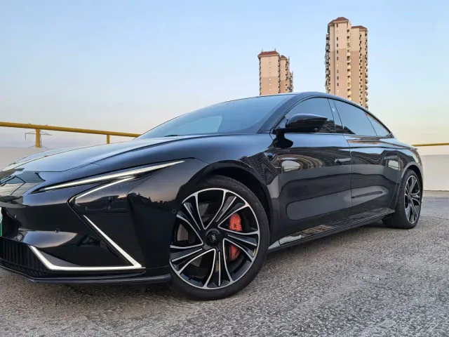 IM Motors L7 — Фото автомобиля 20
