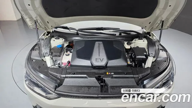 Kia EV6 — Фото автомобиля 9