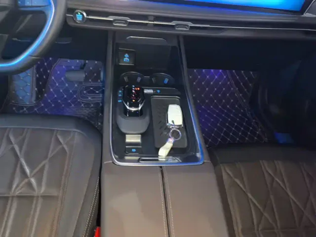 Ford Edge — Фото автомобиля 13